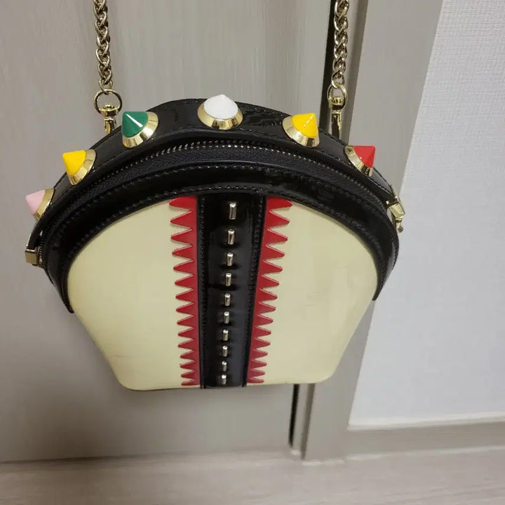 [BUNJANG] Ivory Chain Mini Crossbody Bag / 아이보리색 체인 미니 크로스백