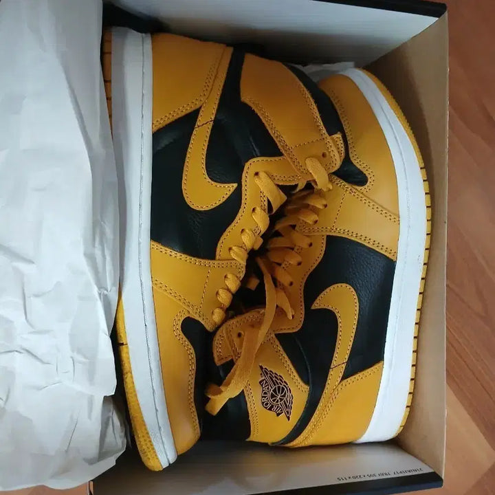 [BUNJANG] Nike Air Jordan 1 High Yellow Black Sneakers / 나이키 에어 조던1 하이 옐로우 블랙