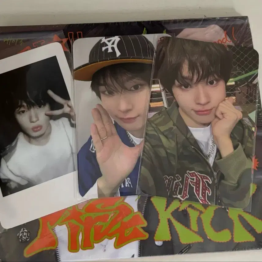 [SOLD OUT] 킥플립 위드뮤 럭드 케이주 풀세트