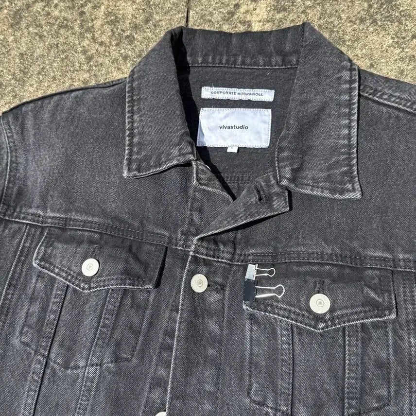 [BUNJANG] VIVASTUDIO Black Denim Trucker Jacket / [L] 비바스튜디오 블랙 데님 트러커 자켓