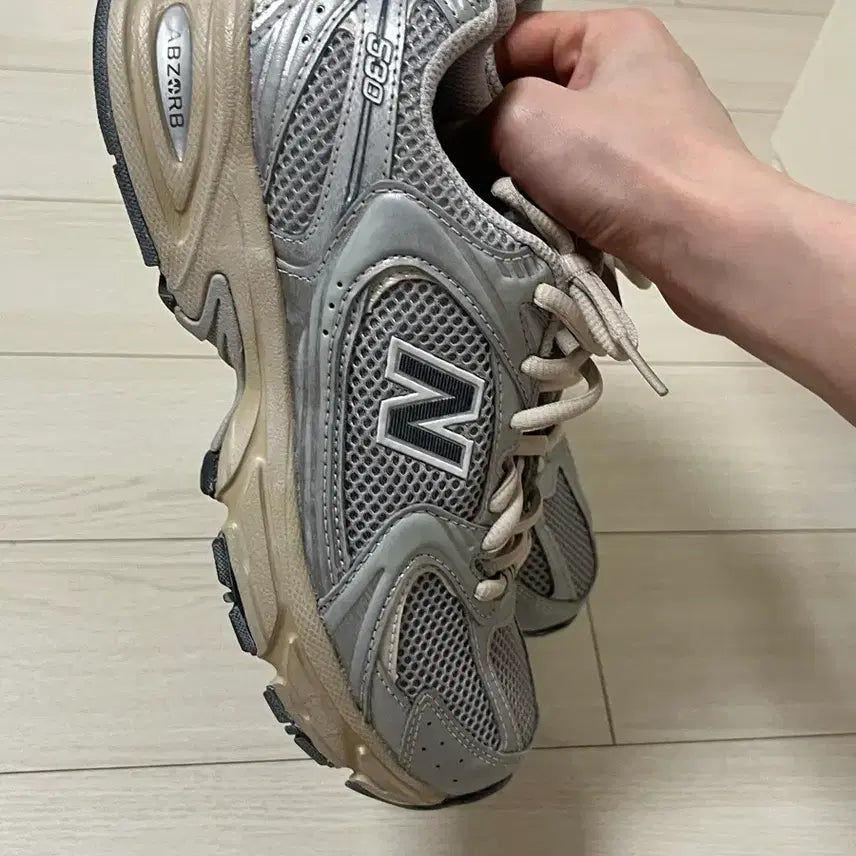 [BUNJANG] New Balance 530 Silver Sneakers (235) / 뉴발 530 실버 (235)