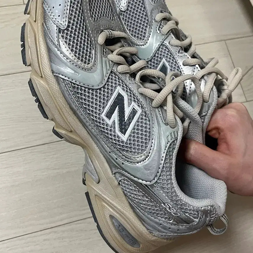 [BUNJANG] New Balance 530 Silver Sneakers (235) / 뉴발 530 실버 (235)
