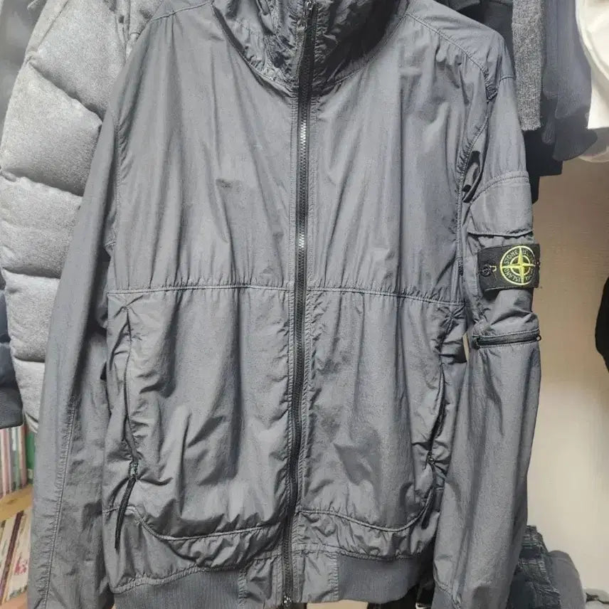 [BUNJANG] Stone Island Naslan Watro Hooded Windbreaker Jacket L / 스톤아일랜드 나슬란 와트로 후드 바람막이 자켓 L