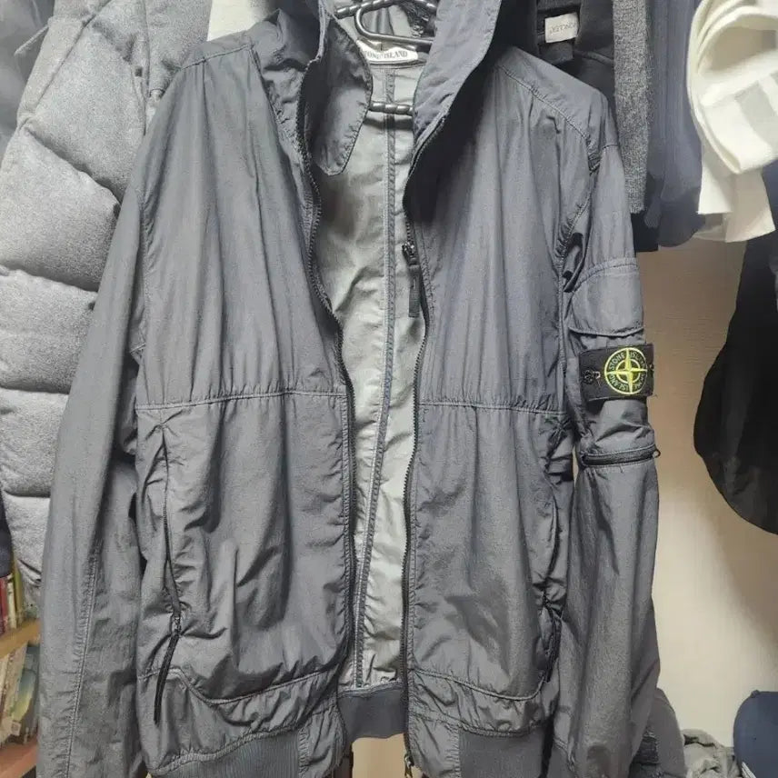 [BUNJANG] Stone Island Naslan Watro Hooded Windbreaker Jacket L / 스톤아일랜드 나슬란 와트로 후드 바람막이 자켓 L