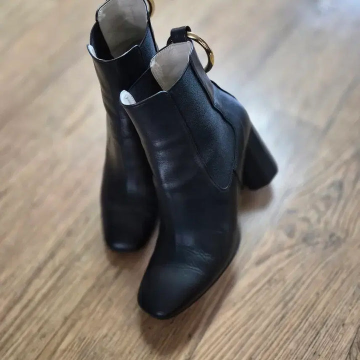 [SOLD OUT] 슈콤마보니 240