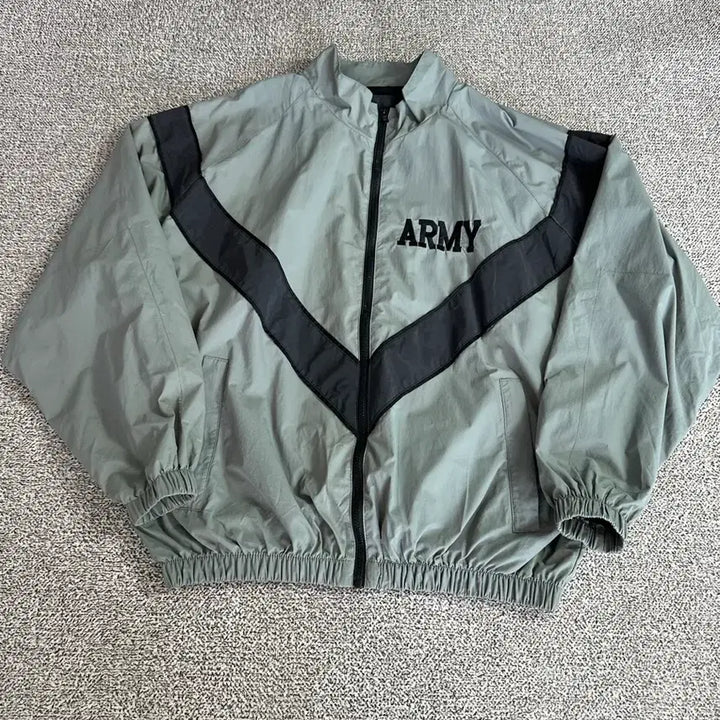 [SOLD OUT] Ipfu ARMY 바람막이 복각 dafeili