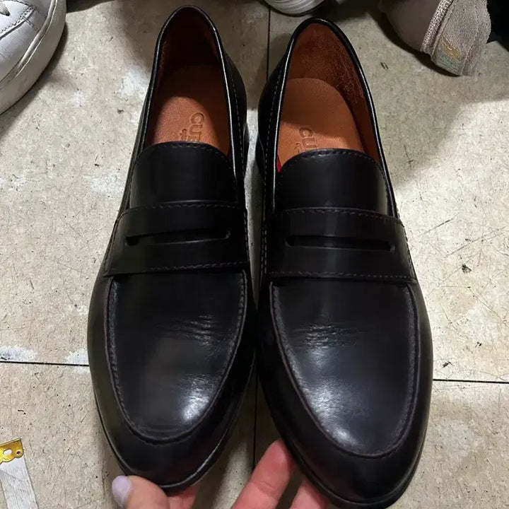 [SOLD OUT] 쿠에른 런던 09 로퍼 230 BRUSH OFF WINE