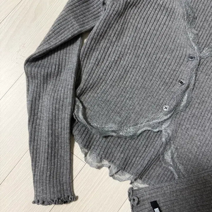 [BUNJANG] 닉앤니콜 레이스 프릴 가디건 / 닉앤니콜 레이스 프릴 가디건