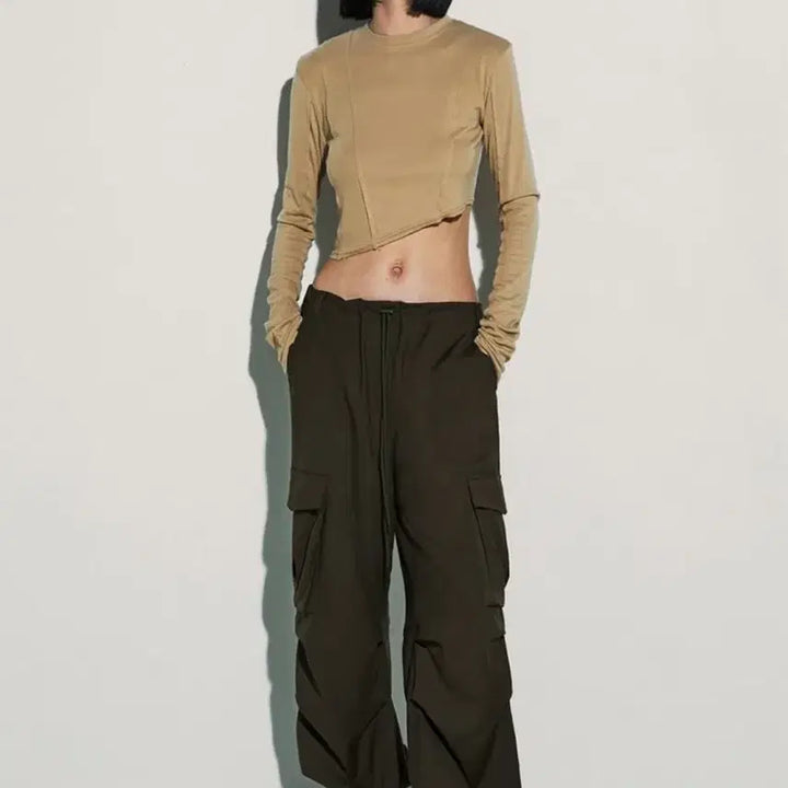 [SOLD OUT] 커렌트 크롭 롱슬리브 티셔츠 (새상품)