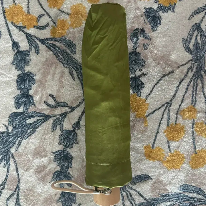 [SOLD OUT] 여성용 핑크색/올리브색 휴대용 우산 판매해요