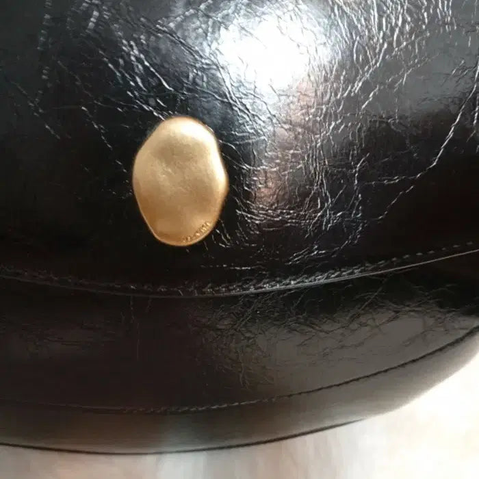[BUNJANG] OSTKAKA KADEL Mini Saddle Black Bag / 오스트카카 OSTKAKA 카델 미니 새들 블랙 백