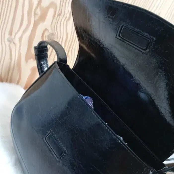 [BUNJANG] OSTKAKA KADEL Mini Saddle Black Bag / 오스트카카 OSTKAKA 카델 미니 새들 블랙 백