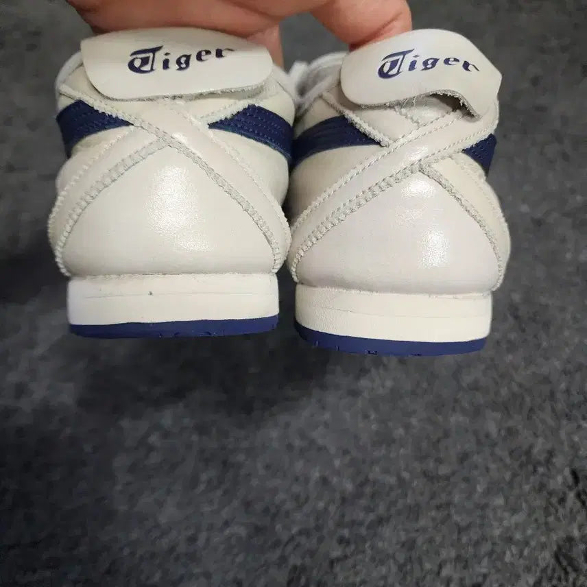 [BUNJANG] Onitsuka Tiger Mexico 66 Cream Peacoat Sneakers / 오니츠카타이거 멕시코66 크림 피코트 270사이즈