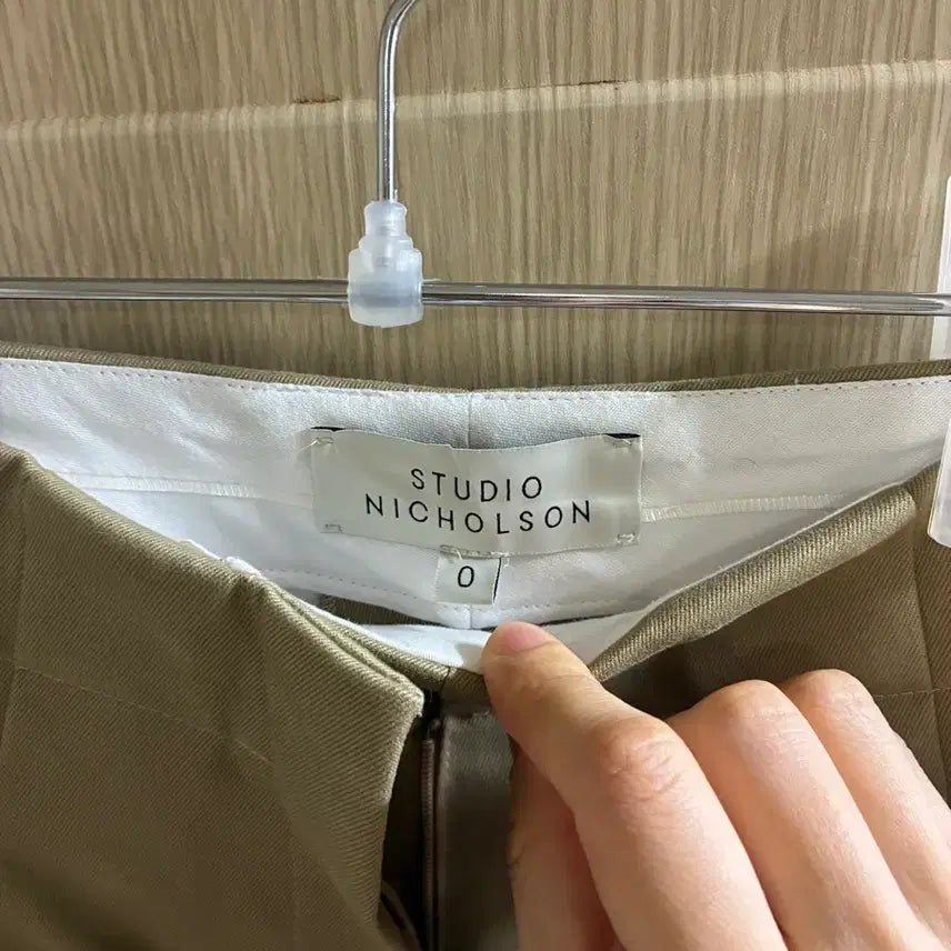 [BUNJANG] Studio Nicholson DORDONI Pants Tan Size 0 / 스튜디오니콜슨 도르도니 탄 컬러 8사이즈(0사이즈)