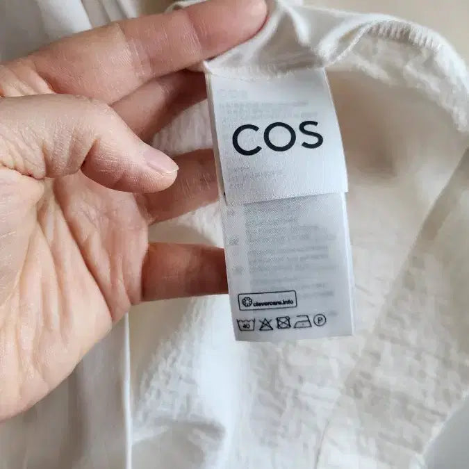 [SOLD OUT] COS 코스 아이보리 블라우스 새상품