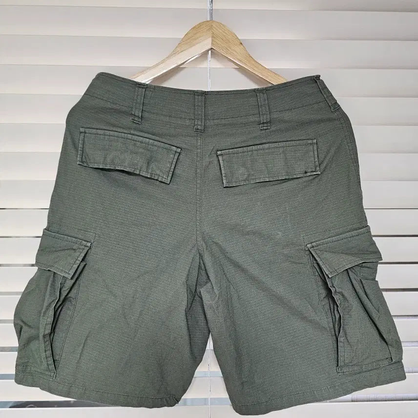 [SOLD OUT] 나이키SB 카고 솔리드스우시 쇼트팬츠 30