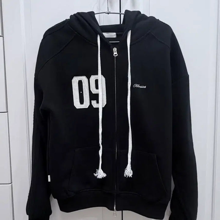 [BUNJANG] Clavier 09 Black Hooded Zip-Up Hoodie (Fleece Lined) / 클리시어 09 블랙 후드집업 기모