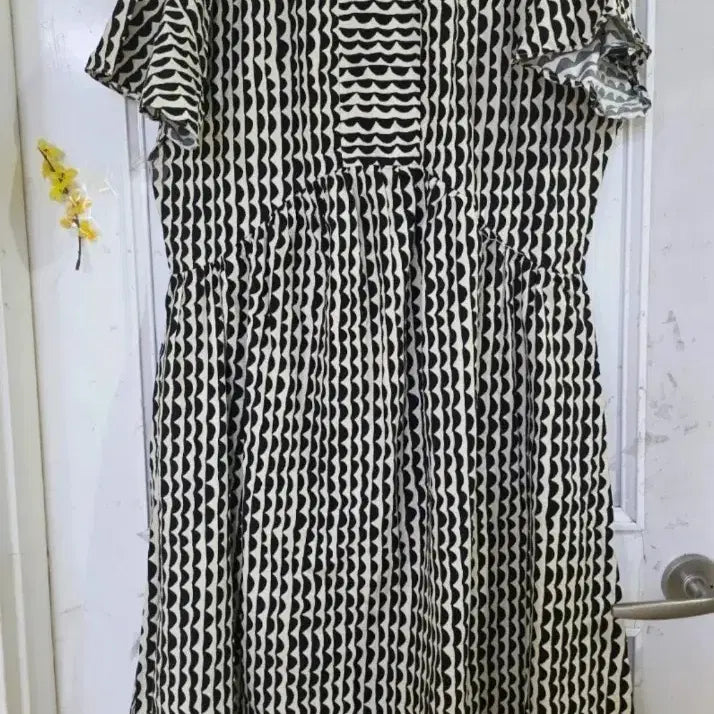 [SOLD OUT] 여름 시원한 고급스러운  바스락 면 롱원피스  깨끗해요 가슴단면 61