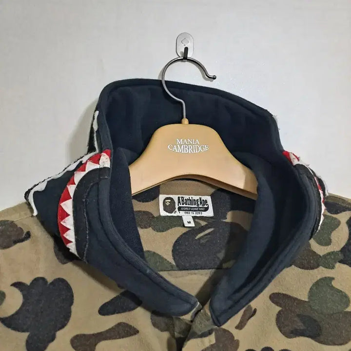[BUNJANG] BAPE Shark Camo Hoodie Shirt Size 95 / BAPE 베이프 샤크 후드 카모 셔츠 95사이즈