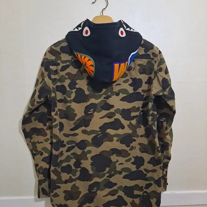 [BUNJANG] BAPE Shark Camo Hoodie Shirt Size 95 / BAPE 베이프 샤크 후드 카모 셔츠 95사이즈