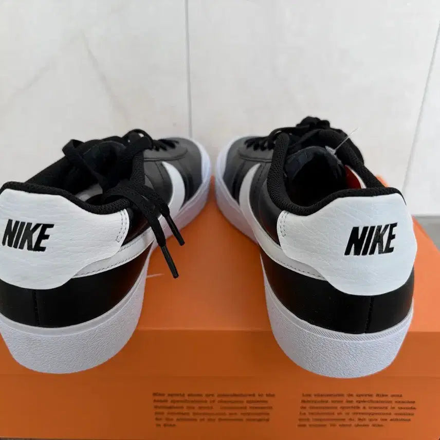 [BUNJANG] Nike Court Vision Low Black White Sneakers / 나이키신발Court Vision 로우 블랙 화이트