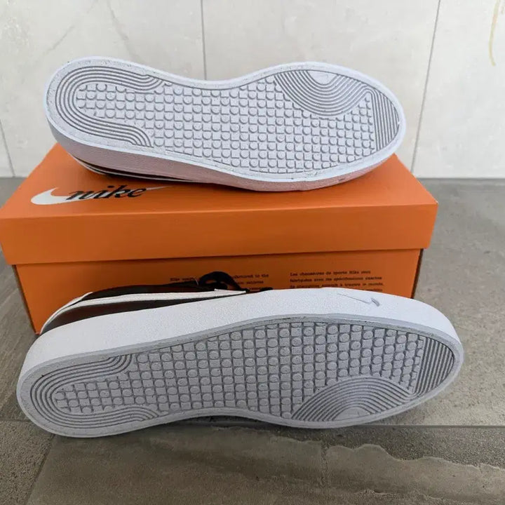 [BUNJANG] Nike Court Vision Low Black White Sneakers / 나이키신발Court Vision 로우 블랙 화이트