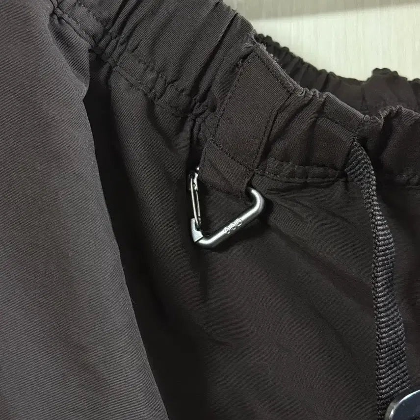 [BUNJANG] Nike ACG Snowgrass Cargo Shorts Velvet Brown XL / [새상품]나이키 ACG 스노우그래스 카고 쇼츠 벨벳 브라운 XL