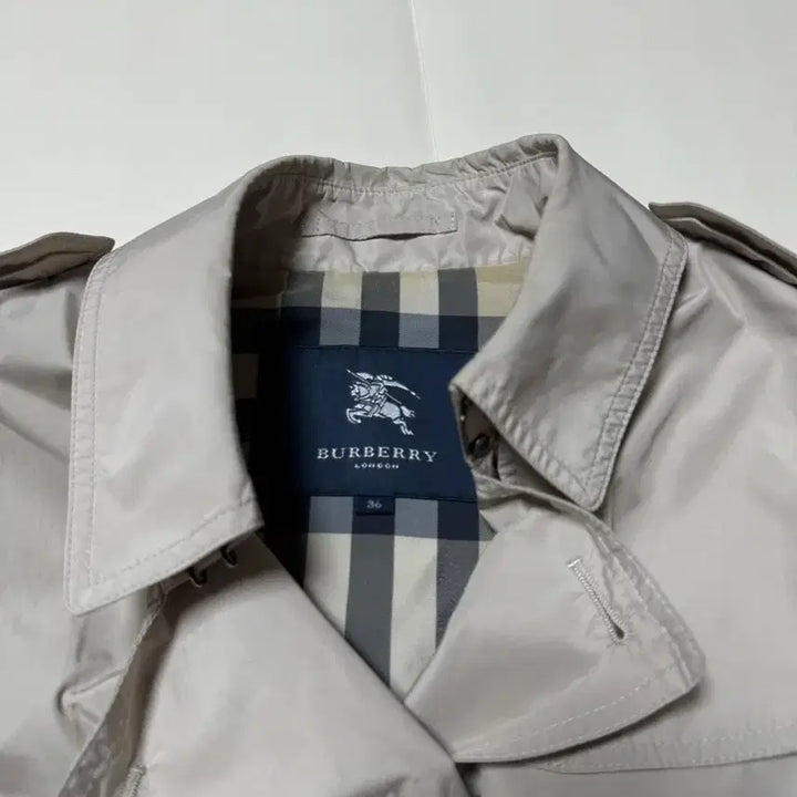 [BUNJANG] Burberry Double-Breasted Windbreaker Trench Coat / (상태AA) 버버리 춘추하계 레인코트/바람막이 트렌치코트44-55