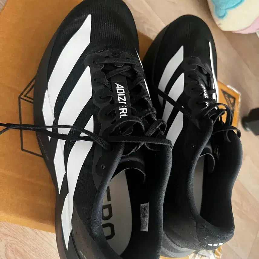 [SOLD OUT] 아디다스 evo sl 블랙 화이트
