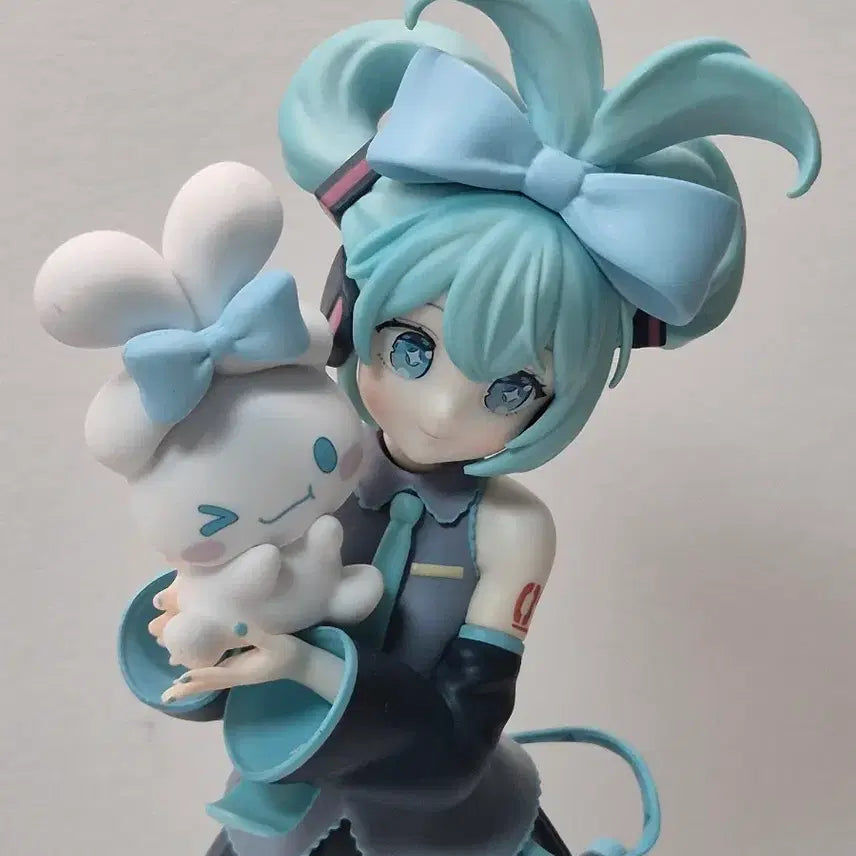 [BUNJANG] Sega Luminasta Hatsune Miku Cinnamoroll Figure / 공식 세가 루미나스타 하츠네 미쿠 시나모롤 피규어 판매