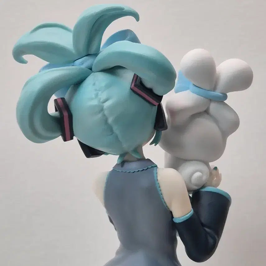 [BUNJANG] Sega Luminasta Hatsune Miku Cinnamoroll Figure / 공식 세가 루미나스타 하츠네 미쿠 시나모롤 피규어 판매