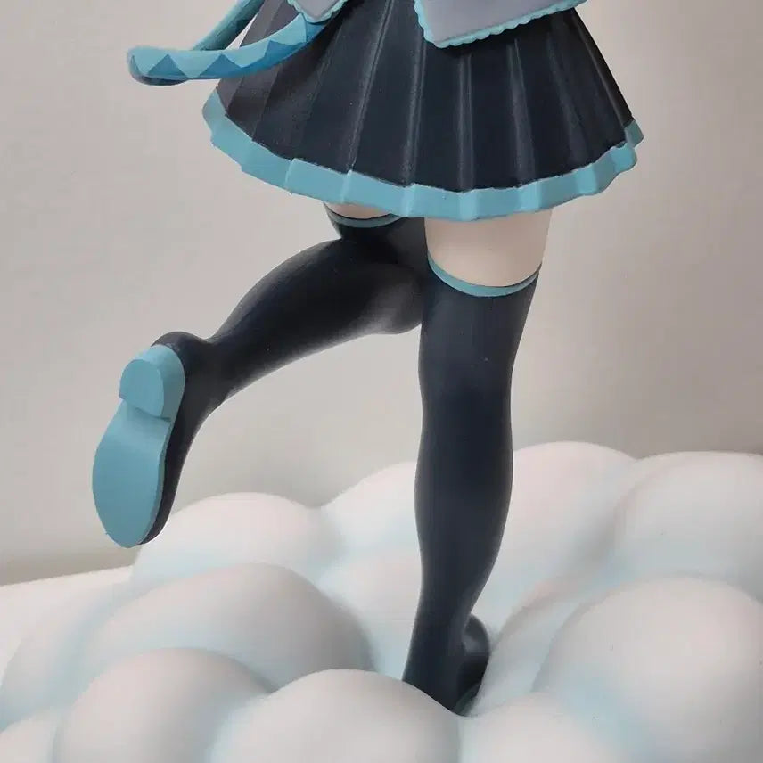 [BUNJANG] Sega Luminasta Hatsune Miku Cinnamoroll Figure / 공식 세가 루미나스타 하츠네 미쿠 시나모롤 피규어 판매