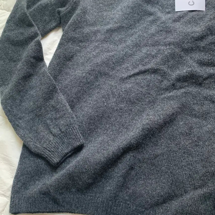 [BUNJANG] Brandy Melville St. George Cashmere Knit / (새상품) 브랜디멜빌 세인트조지 캐시미어100 니트