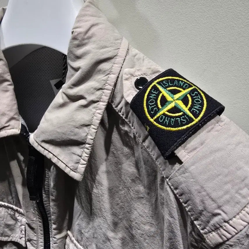 [BUNJANG] Stone Island Naslan Light Overshirt Dove Gray L / [중고/정품] 스톤 아일랜드 나슬란 라이트 오버셔츠 도브 그레이 L