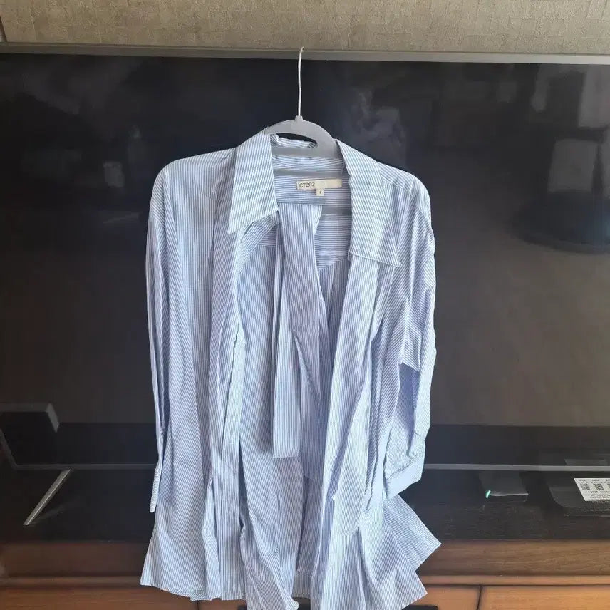 [BUNJANG] CTBZ Striped Blouse / CTBZ 스트라이프 셔츠 블라우스