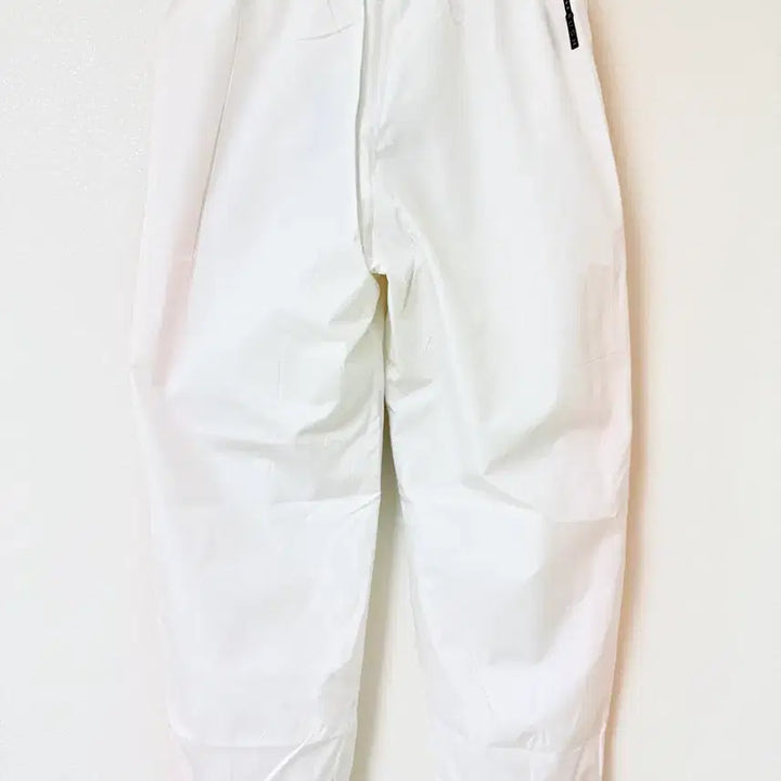 [SOLD OUT] 언더아머 여성 화이트 오렌지 라인 트레이닝 SM사이즈  바지 새제품
