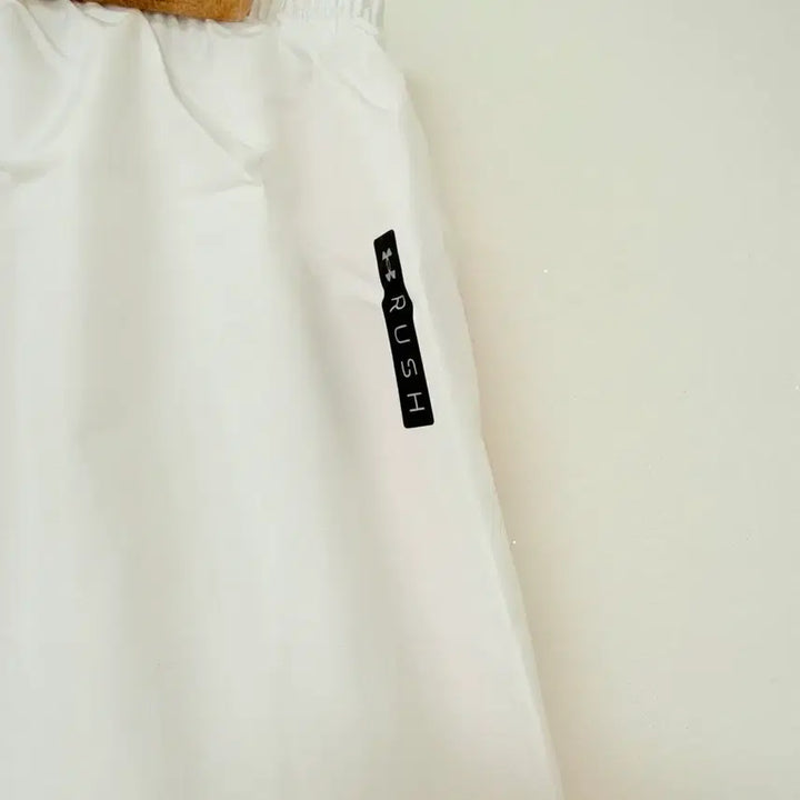 [SOLD OUT] 언더아머 여성 화이트 오렌지 라인 트레이닝 SM사이즈  바지 새제품