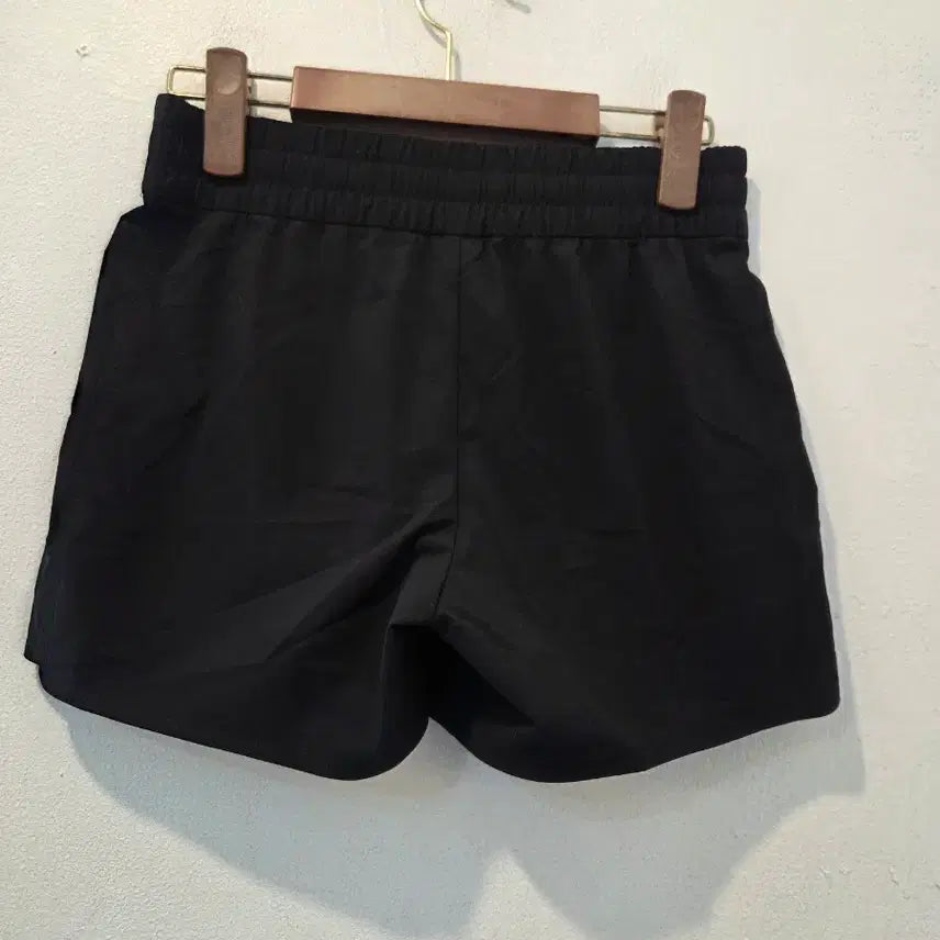 [BUNJANG] Descente Black Shorts Women&