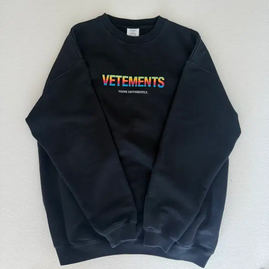 [BUNJANG] VETEMENTS Crewneck Sweatshirt Black M / [M] 베트멍 맨투맨 (블랙)