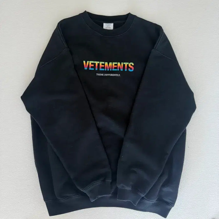 [BUNJANG] VETEMENTS Crewneck Sweatshirt Black M / [M] 베트멍 맨투맨 (블랙)