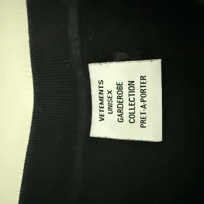 [BUNJANG] VETEMENTS Crewneck Sweatshirt Black M / [M] 베트멍 맨투맨 (블랙)