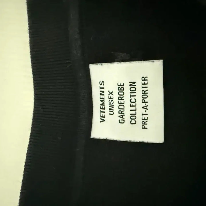 [BUNJANG] VETEMENTS Crewneck Sweatshirt Black M / [M] 베트멍 맨투맨 (블랙)