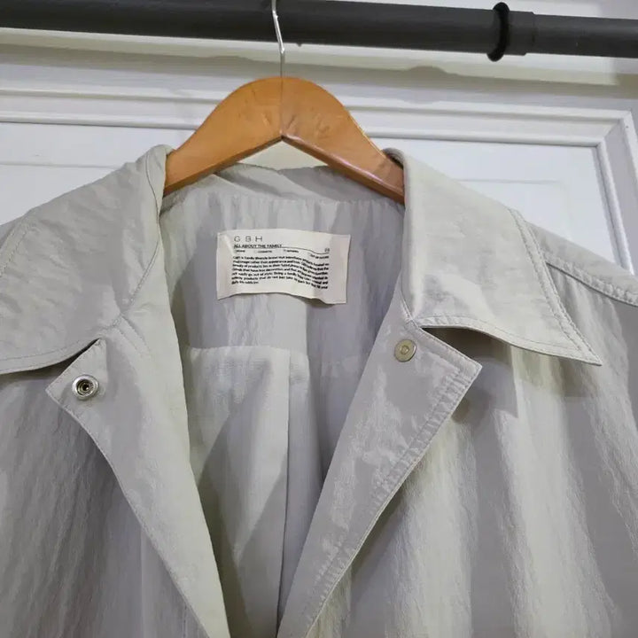 [BUNJANG] Spring Autumn Elegant Oversized Trench Coat / 봄  가을 고급스러운 뒤태가이쁜 오버핏  바바리켓  깨끗해요 가슴단면