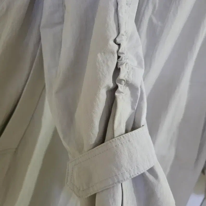 [BUNJANG] Spring Autumn Elegant Oversized Trench Coat / 봄  가을 고급스러운 뒤태가이쁜 오버핏  바바리켓  깨끗해요 가슴단면