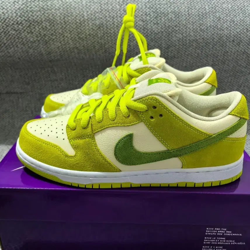 [BUNJANG] Nike Dunk Low Green/Yellow Sneakers (Size 275) / 나이키 덩크 로우 그린/옐로우 스니커즈 사이즈:275