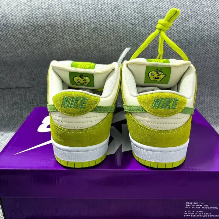 [BUNJANG] Nike Dunk Low Green/Yellow Sneakers (Size 275) / 나이키 덩크 로우 그린/옐로우 스니커즈 사이즈:275
