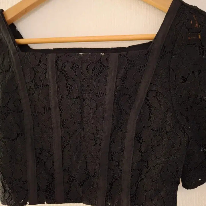 [SOLD OUT] ZARA 블랙 레이스 크롭탑 S
