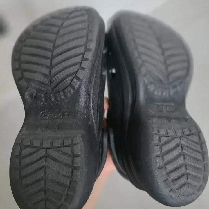 [SOLD OUT] 키높이 크록스 220mm 사이즈(지비츠포함)