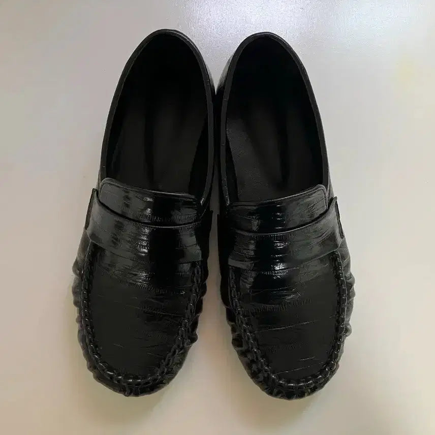 [BUNJANG] Rinkle Black Flat Loafers / 링클 플랫로퍼 (블랙)