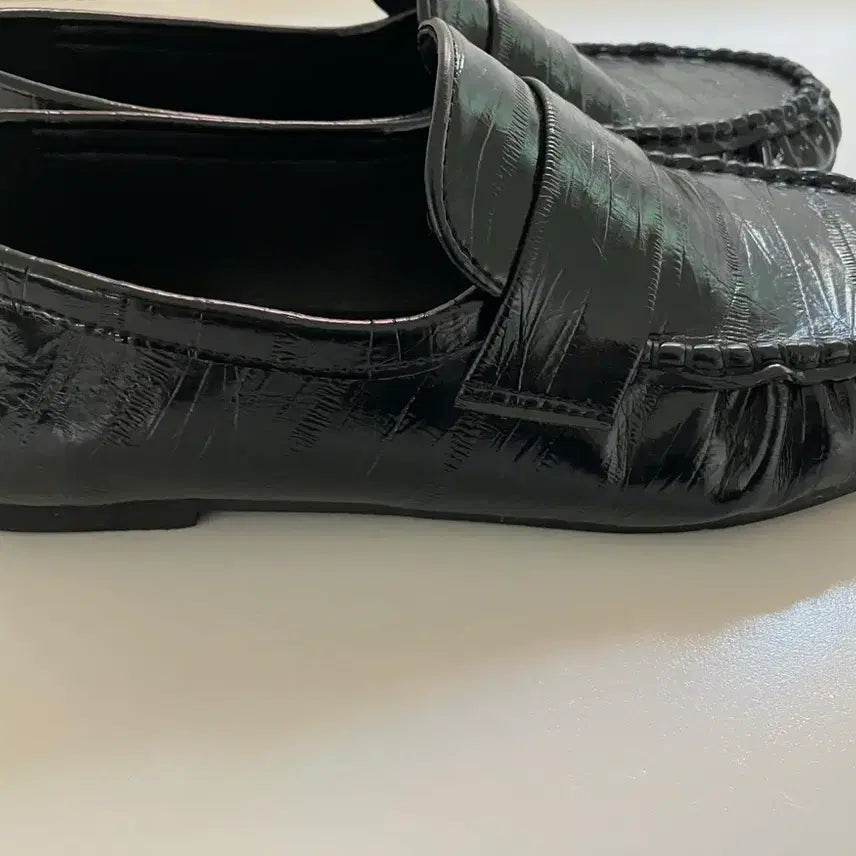 [BUNJANG] Rinkle Black Flat Loafers / 링클 플랫로퍼 (블랙)